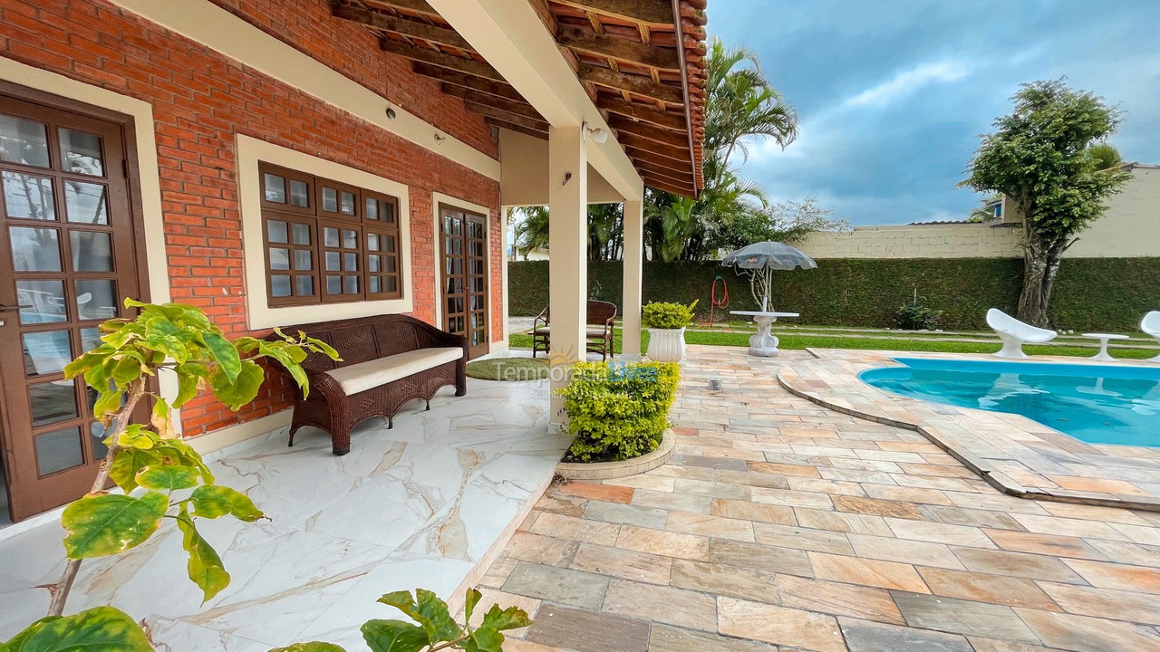 House for vacation rental in Bertioga (Praia do Indaiá)