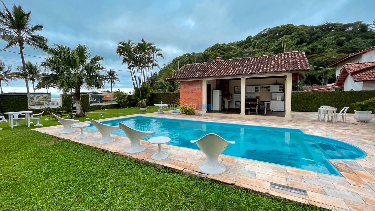 House for vacation rental in Bertioga (Praia do Indaiá)