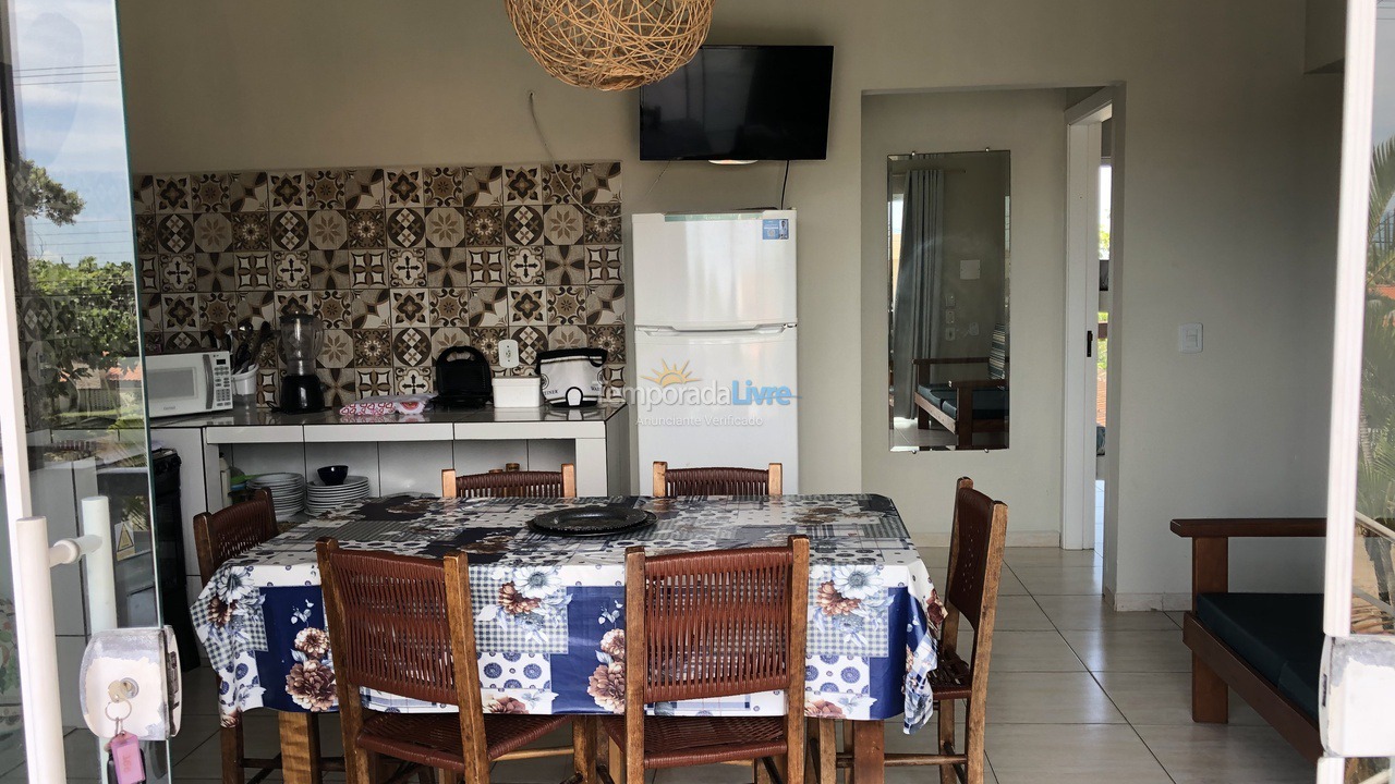Apartamento para aluguel de temporada em Pontal do Paraná (Balneário Leblon)