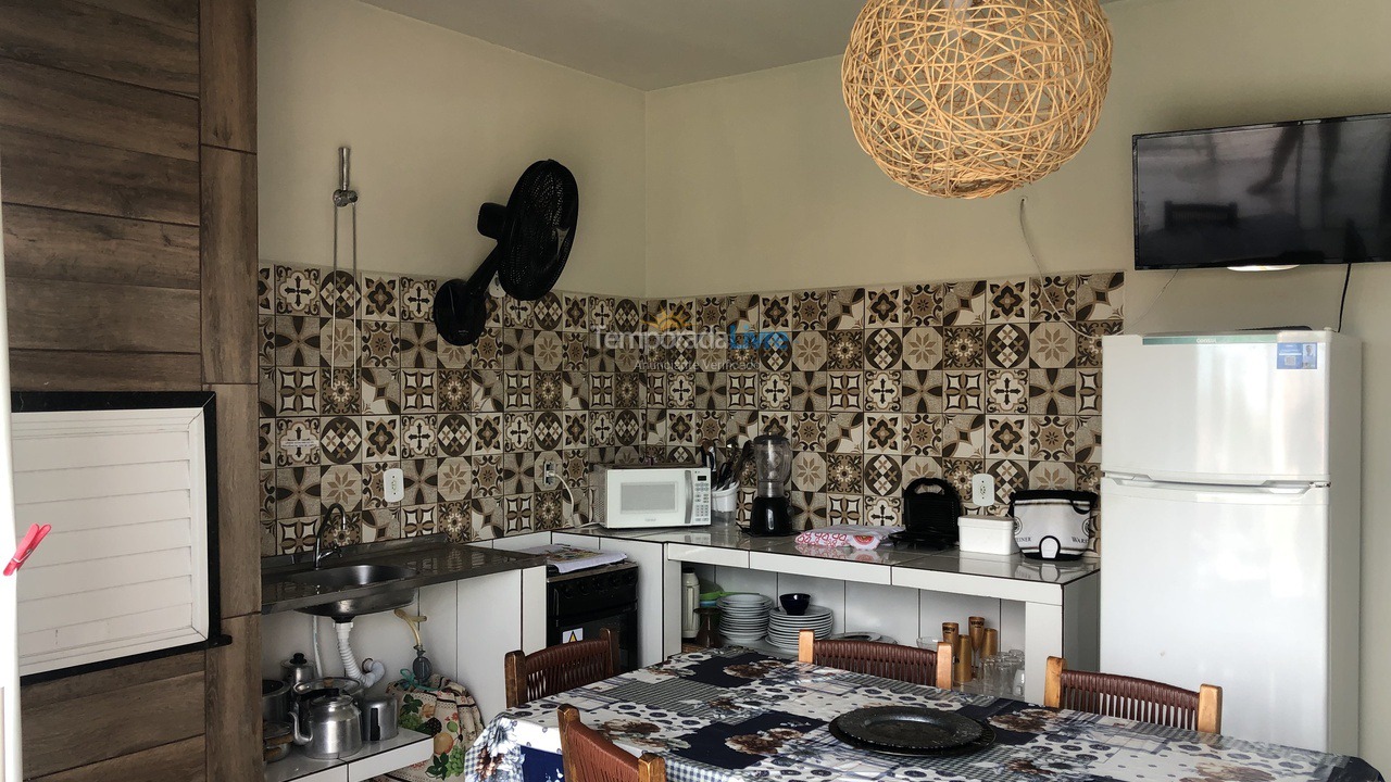 Apartamento para aluguel de temporada em Pontal do Paraná (Balneário Leblon)