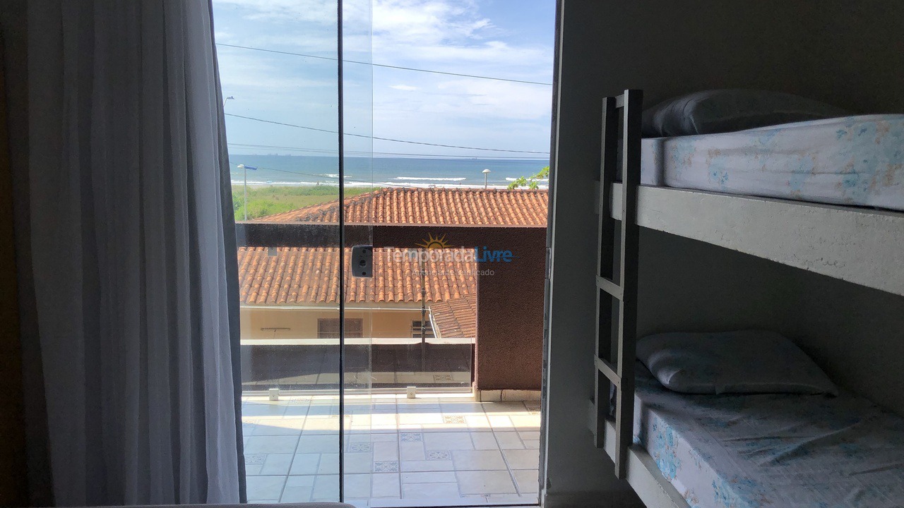 Apartamento para aluguel de temporada em Pontal do Paraná (Balneário Leblon)