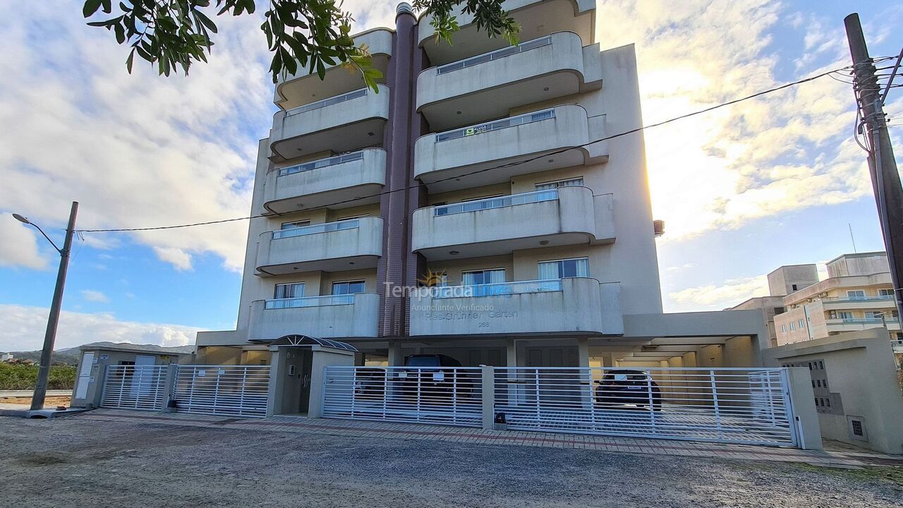 Apartamento para aluguel de temporada em Bombinhas (Praia de Bombas)