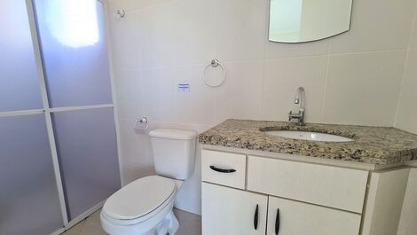 Apartamento a 250 metros da praia de bombas,ótimo preço
