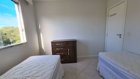 Apartamento a 250 metros da praia de bombas,ótimo preço
