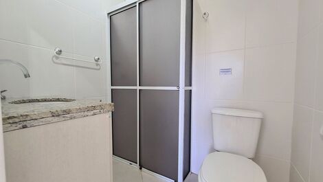 Apartamento a 250 metros da praia de bombas,ótimo preço