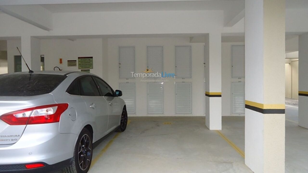 Apartamento para aluguel de temporada em Bombinhas (Praia de Bombas)