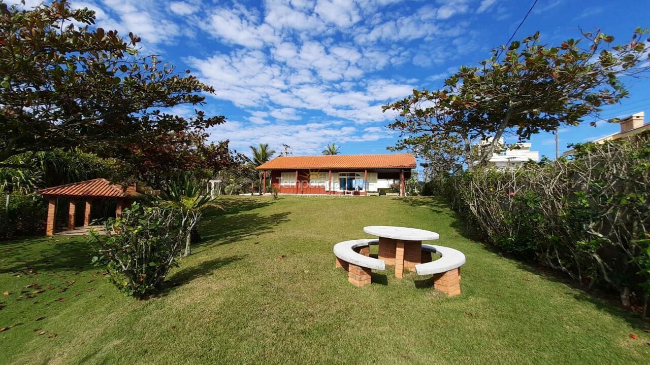 Casa para alquiler de vacaciones em Bombinhas (Praia de Bombas)