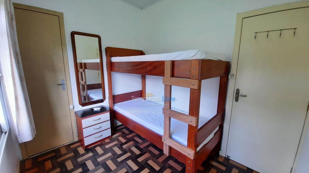 Casa para alquiler de vacaciones em Bombinhas (Praia de Bombas)