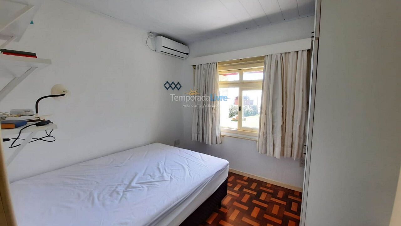 Casa para alquiler de vacaciones em Bombinhas (Praia de Bombas)