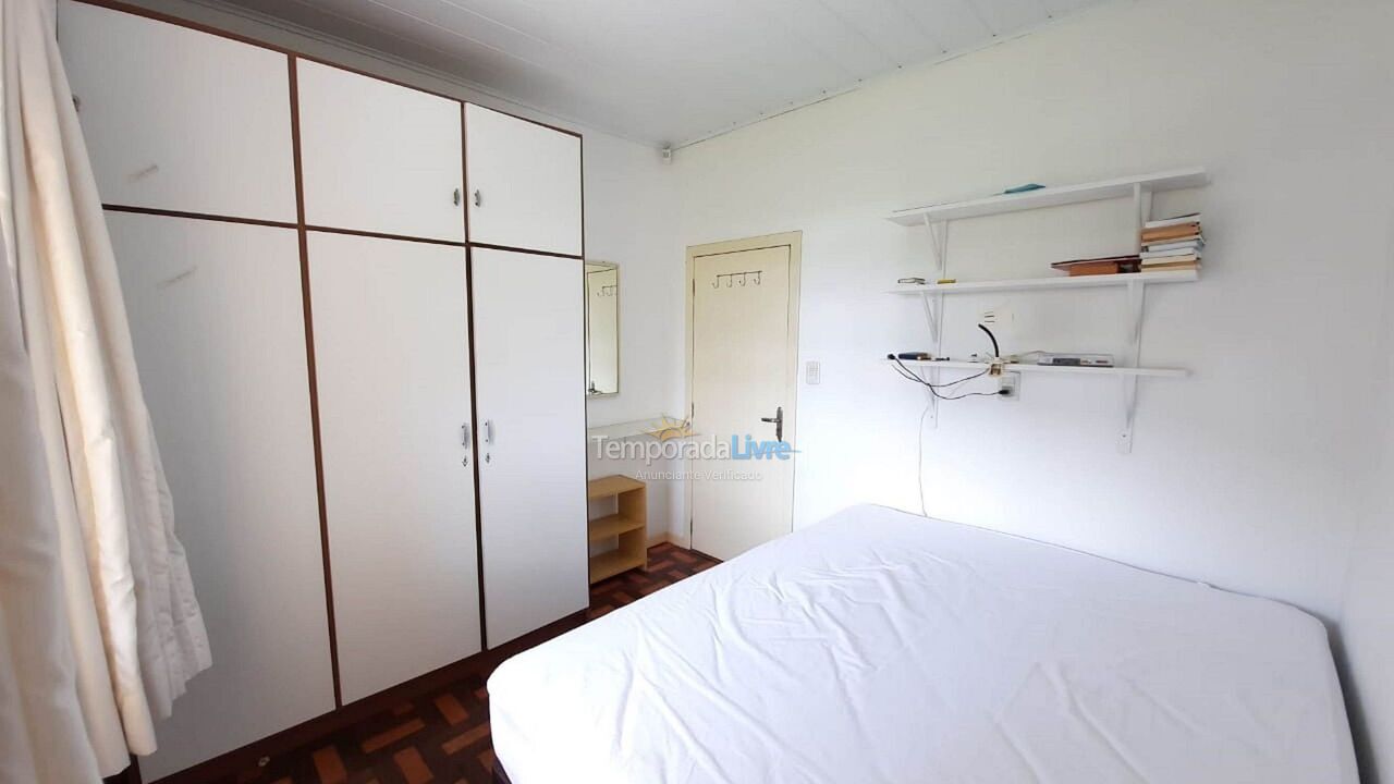 Casa para alquiler de vacaciones em Bombinhas (Praia de Bombas)