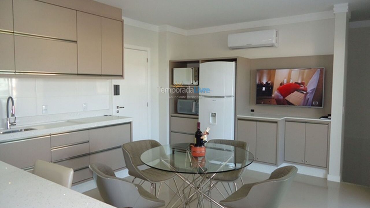 Apartamento para aluguel de temporada em Bombinhas (Praia de Bombas)