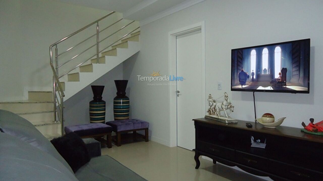 Apartamento para aluguel de temporada em Bombinhas (Praia de Bombas)