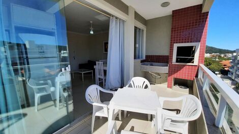 COBERTURA LOCALIZADA A 80 METROS DO MAR DE BOMBAS