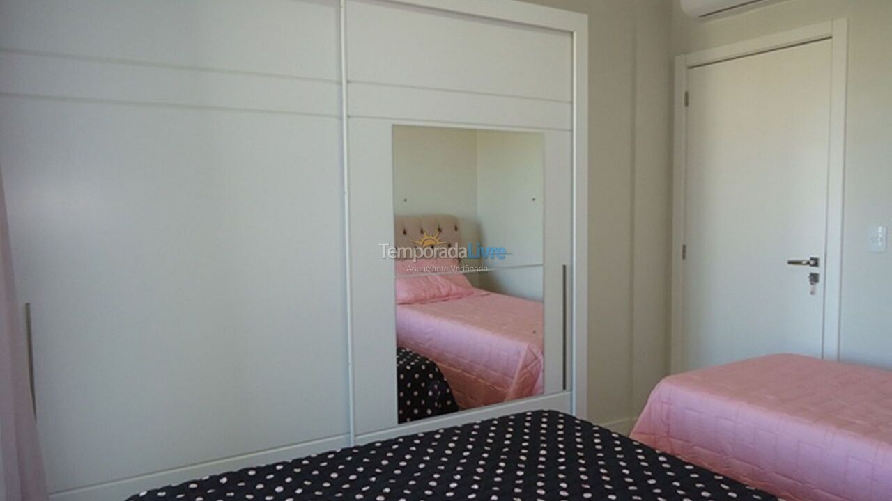 Apartamento para aluguel de temporada em Bombinhas (Praia de Bombas)