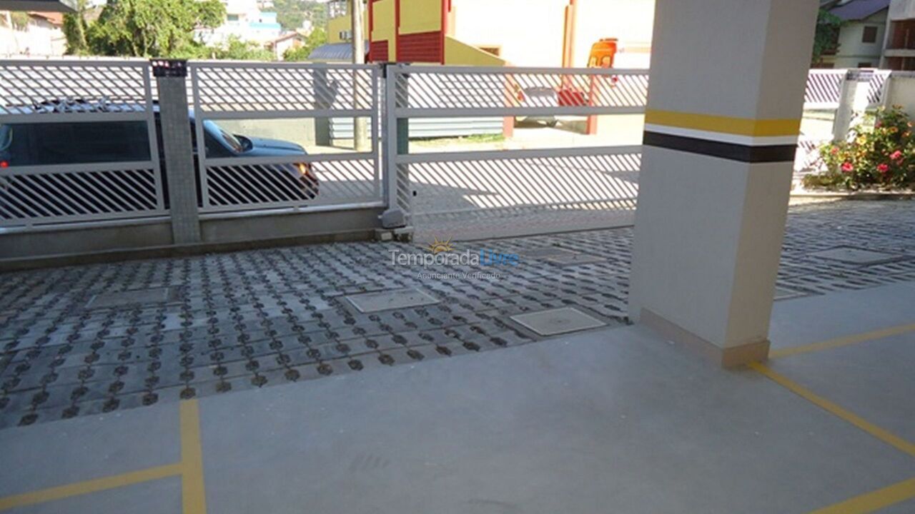Apartamento para aluguel de temporada em Bombinhas (Praia de Bombas)