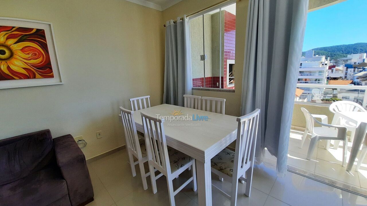 Apartamento para aluguel de temporada em Bombinhas (Praia de Bombas)