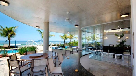 Belíssima Casa Frente ao Mar em Juquehy