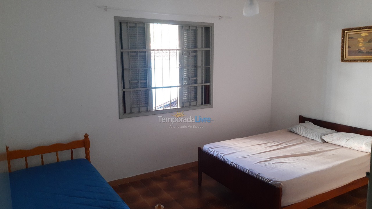 Casa para alquiler de vacaciones em Ubatuba (Praia das Toninhas)