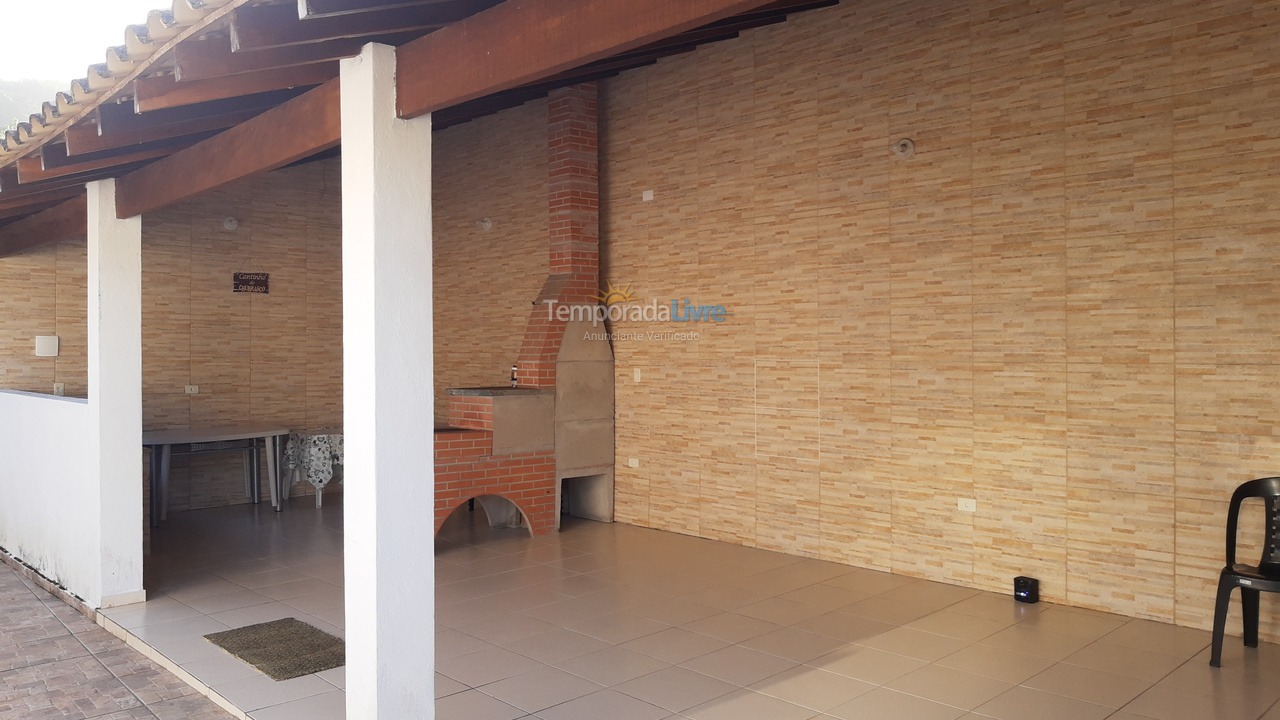 Casa para alquiler de vacaciones em Ubatuba (Praia das Toninhas)