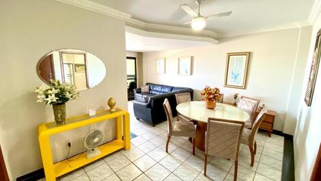 Apto frente mar 3qts, sendo 1 suíte e 1 GAR + wi fi