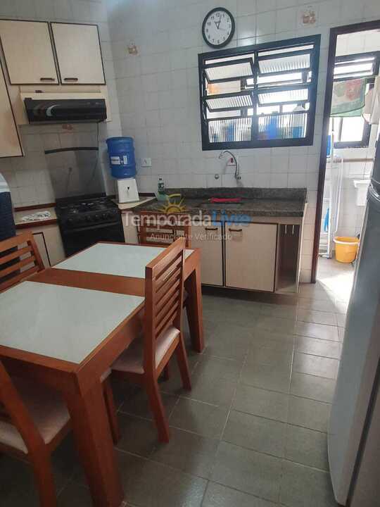 Apartamento para aluguel de temporada em Praia Grande (Praia do Caiçara)