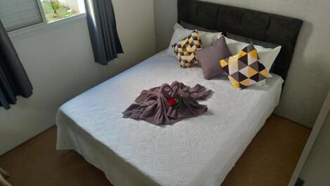 Quarto principal, cama queen