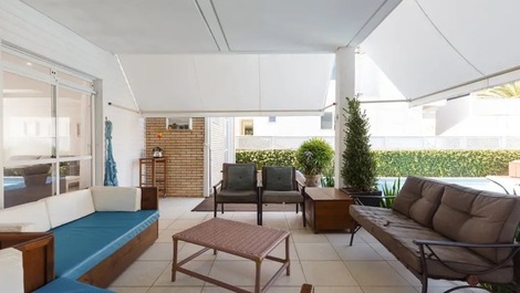 PERFECT VACATION HOME, SWIMMING POOL, NEAR THE BEACH AND SAFE SLEEPS 16