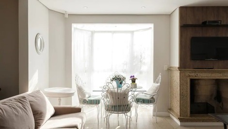 PERFECT VACATION HOME, SWIMMING POOL, NEAR THE BEACH AND SAFE SLEEPS 16