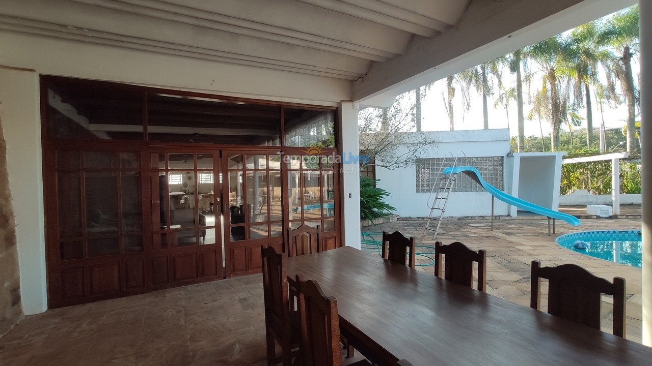 Casa para aluguel de temporada em Atibaia (Bairro do Tanque)