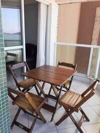 Apto Beira Mar.,c/3 Qtos C/1suítes, C/1gar. Vista