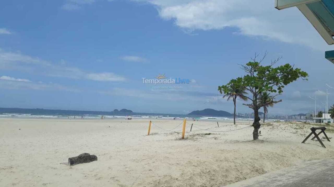 Apartamento para aluguel de temporada em Guarujá (Enseada)