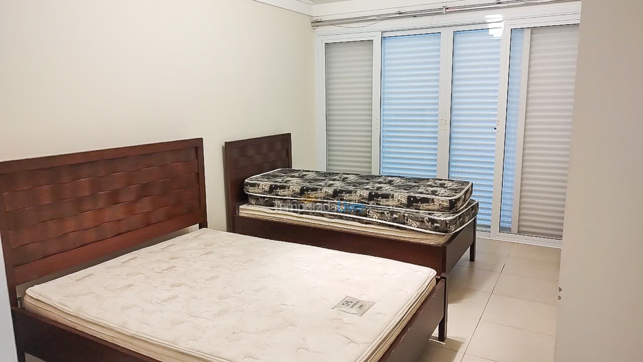 Casa para aluguel de temporada em Bertioga (Riviera de São Lourenço)