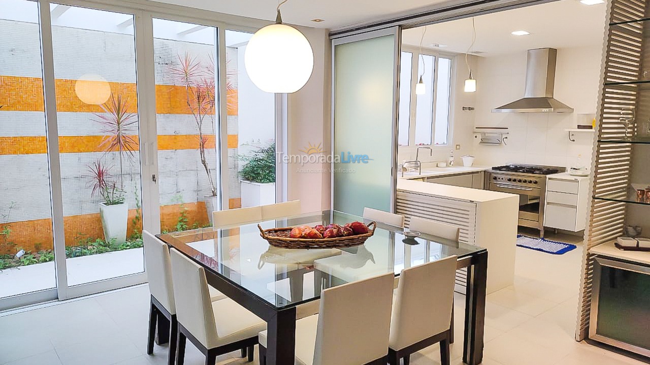 Casa para aluguel de temporada em Bertioga (Riviera de São Lourenço)