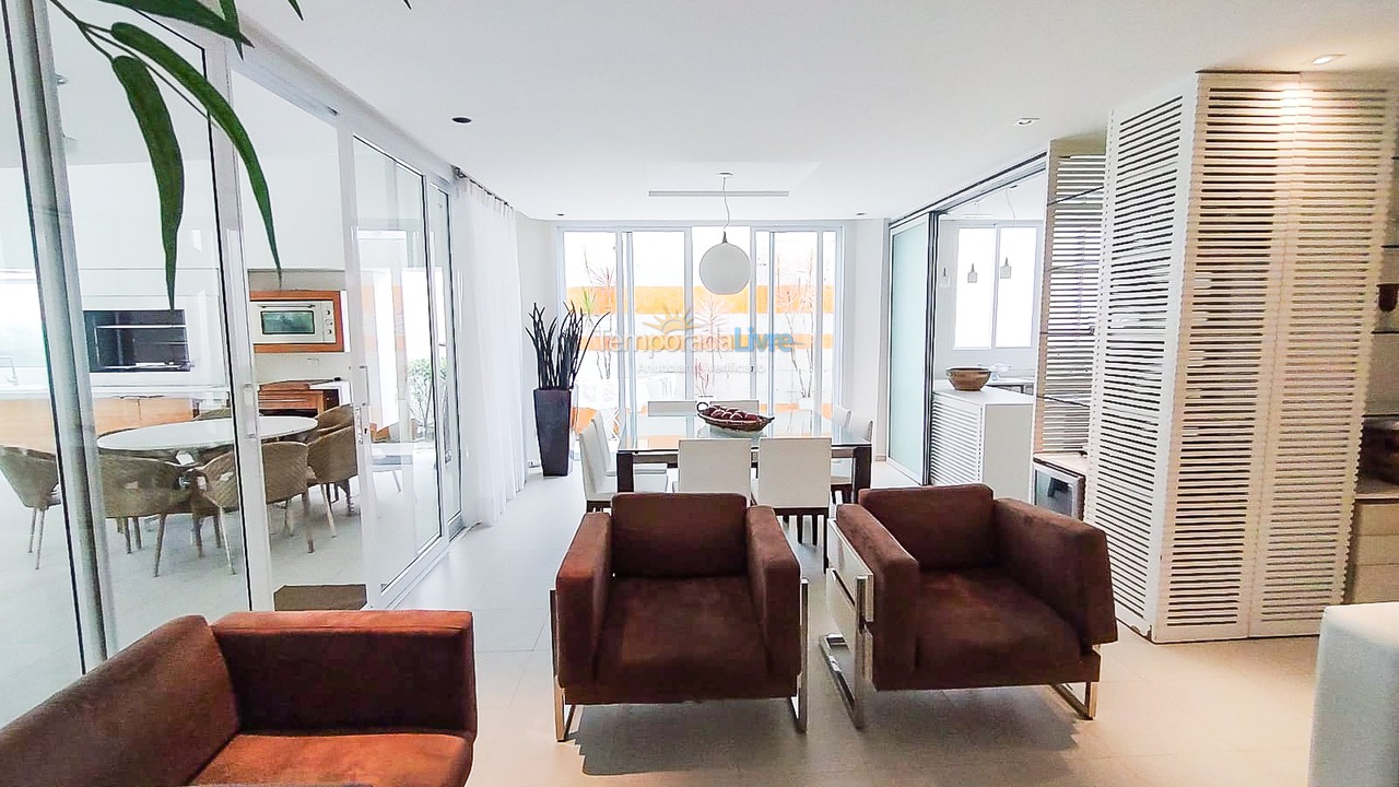 Casa para aluguel de temporada em Bertioga (Riviera de São Lourenço)