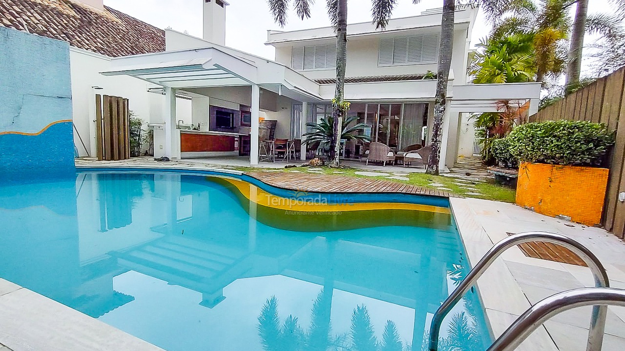 Casa para aluguel de temporada em Bertioga (Riviera de São Lourenço)