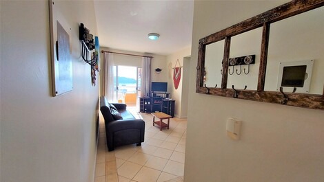 Apartamento com vista mar para locação em Bombinhas 01 suite (LA0009)