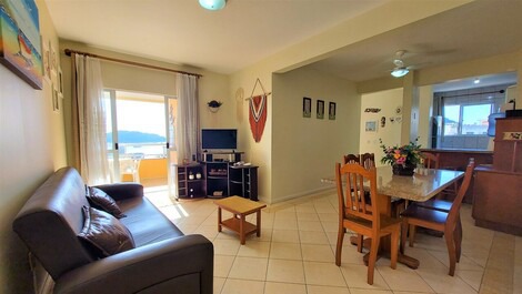 Apartamento com vista mar para locação em Bombinhas 01 suite (LA0009)