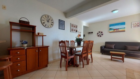 Apartamento com vista mar para locação em Bombinhas 01 suite (LA0009)