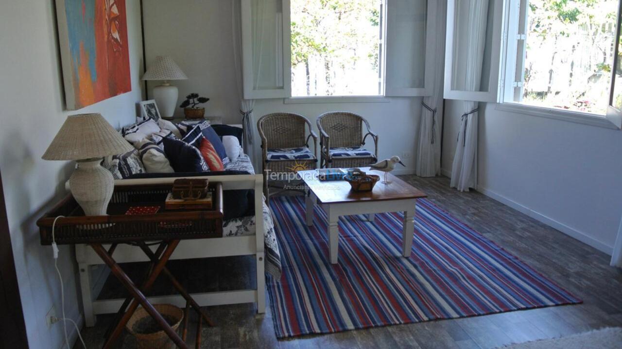 Casa para alquiler de vacaciones em São Sebastião (Praia da Baleia)