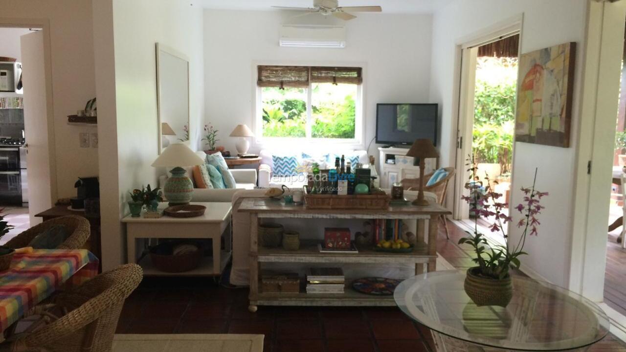 Casa para alquiler de vacaciones em São Sebastião (Praia da Baleia)