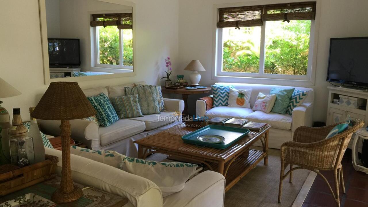 Casa para alquiler de vacaciones em São Sebastião (Praia da Baleia)