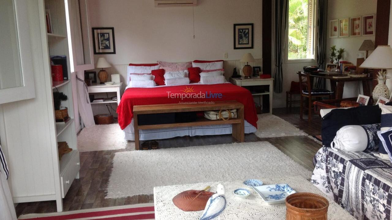 Casa para alquiler de vacaciones em São Sebastião (Praia da Baleia)