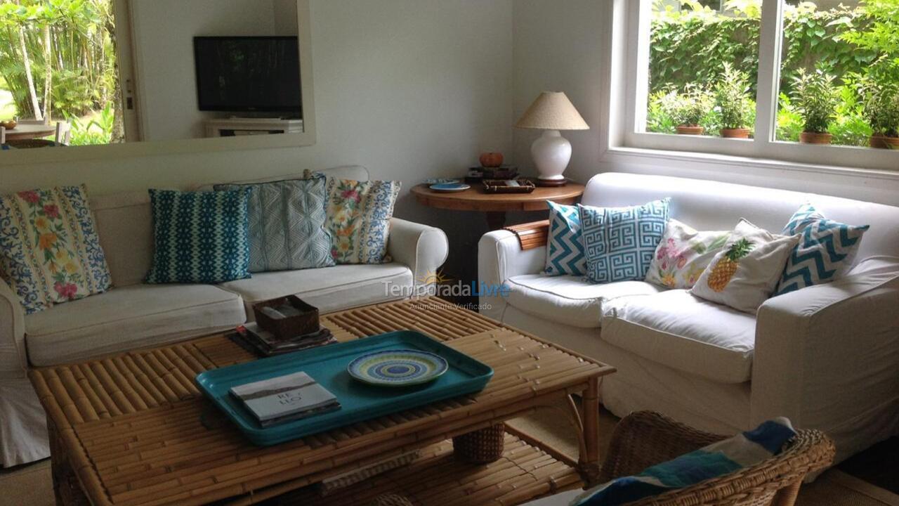 Casa para alquiler de vacaciones em São Sebastião (Praia da Baleia)