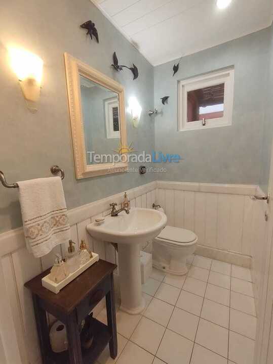 Casa para alquiler de vacaciones em São Sebastião (Praia da Baleia)