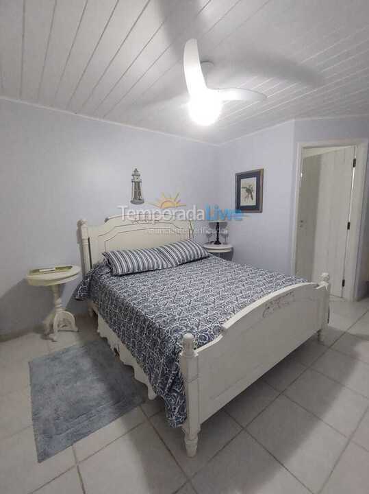 Casa para alquiler de vacaciones em São Sebastião (Praia da Baleia)