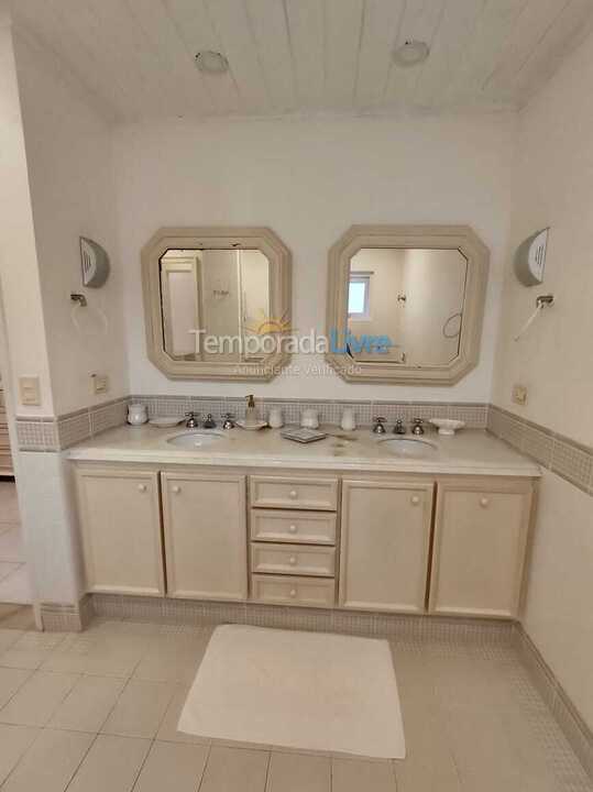 Casa para alquiler de vacaciones em São Sebastião (Praia da Baleia)