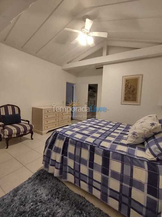 Casa para alquiler de vacaciones em São Sebastião (Praia da Baleia)