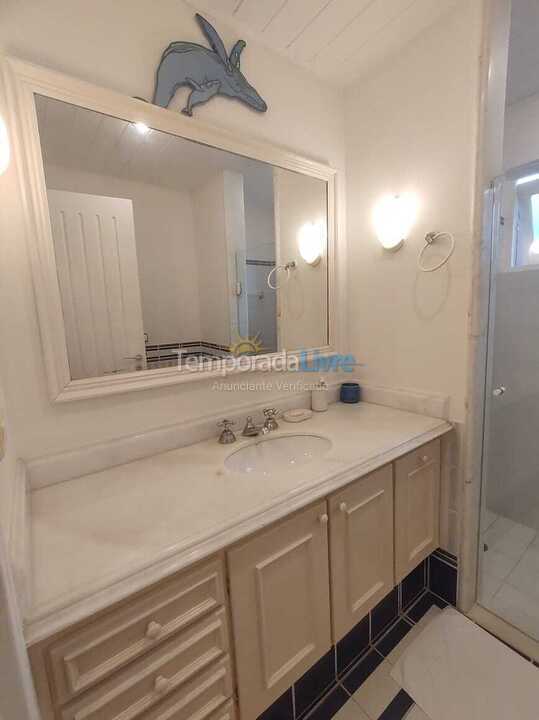 Casa para alquiler de vacaciones em São Sebastião (Praia da Baleia)