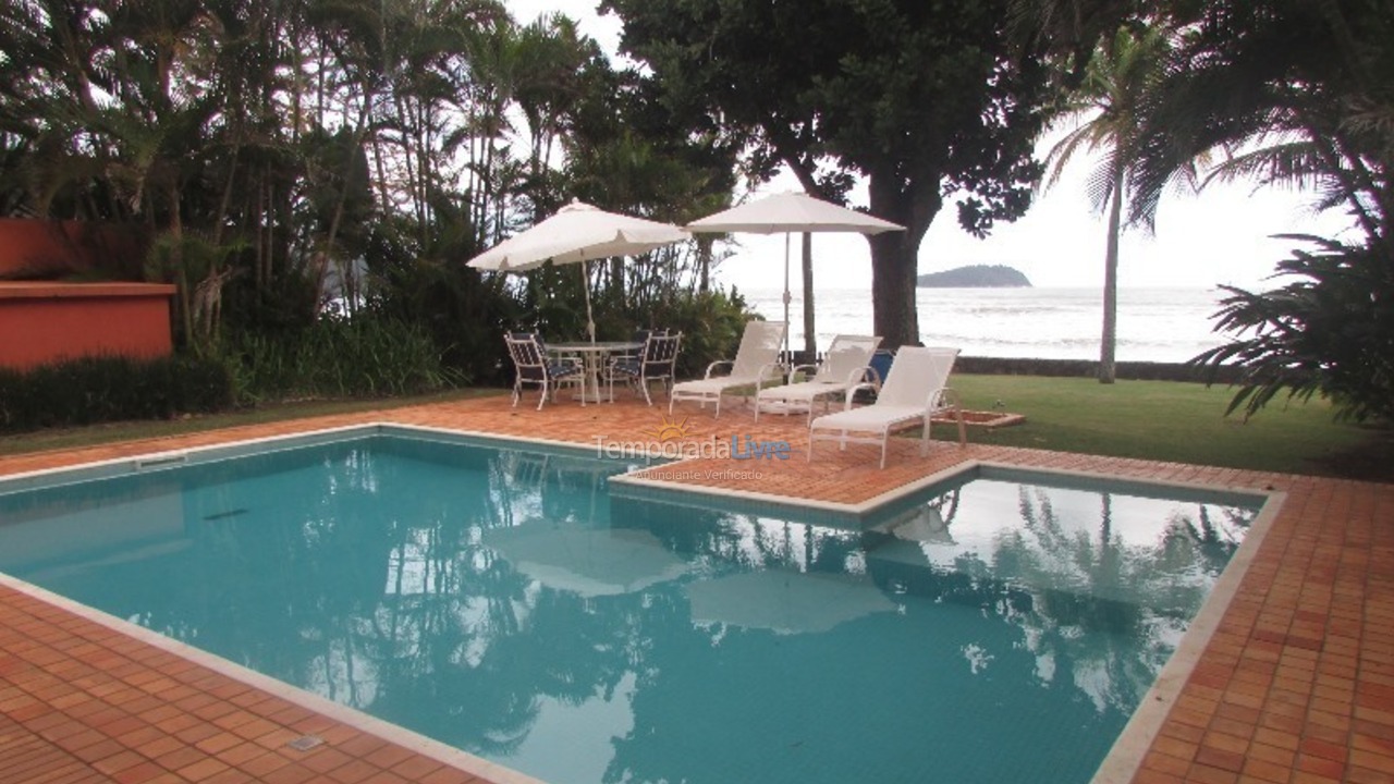 Casa para alquiler de vacaciones em São Sebastião (Praia da Baleia)