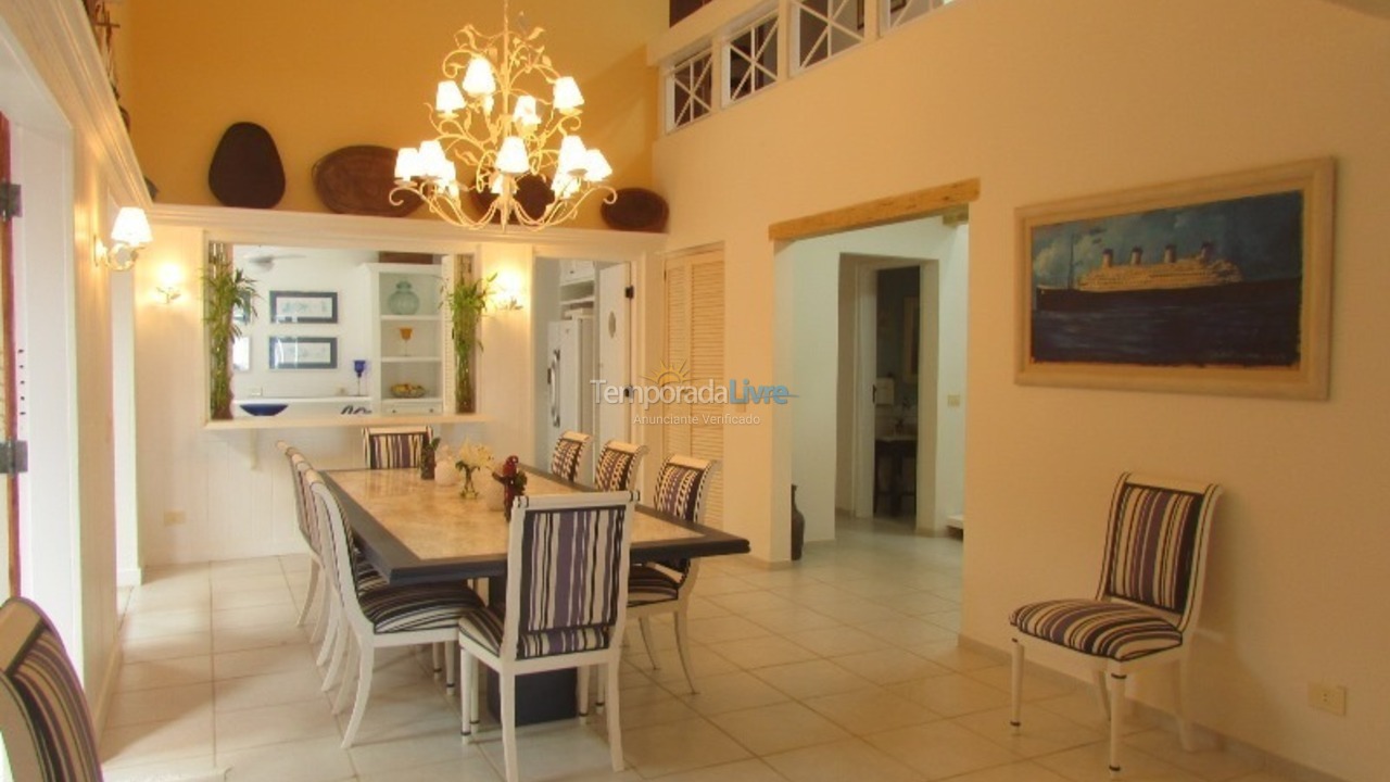 Casa para alquiler de vacaciones em São Sebastião (Praia da Baleia)